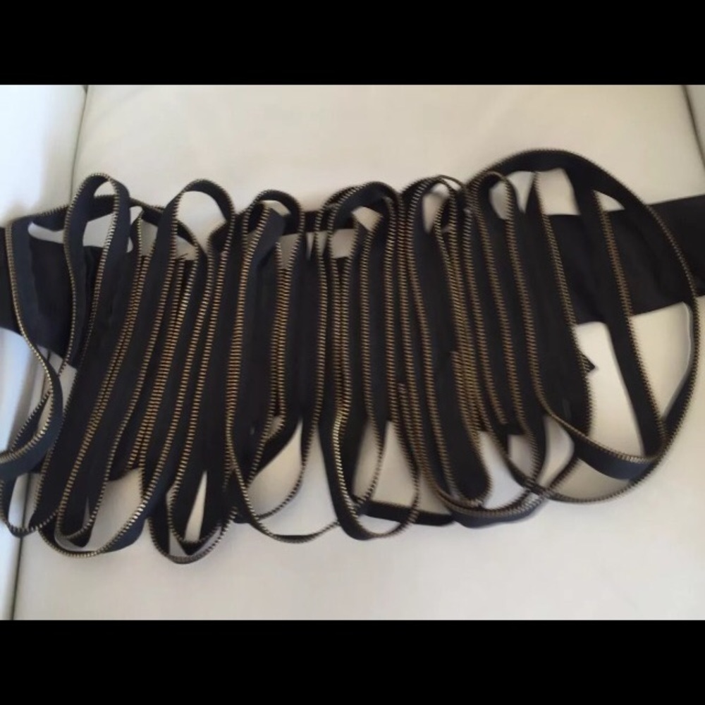 Sohung zip design belt